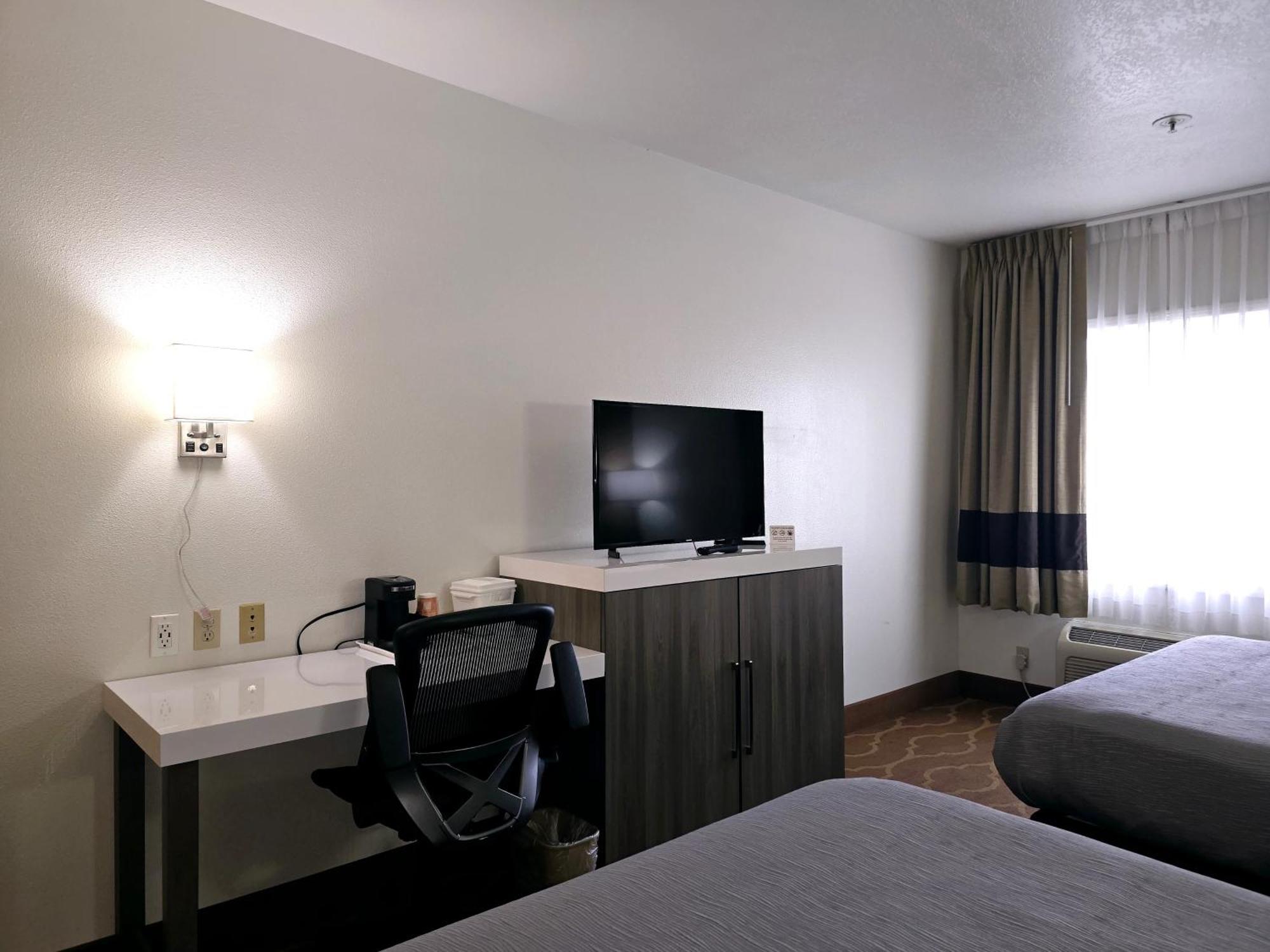 Quality Inn & Suites Longview Kelso Esterno foto